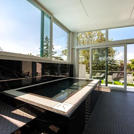 Bauhaus Wellness Siófok