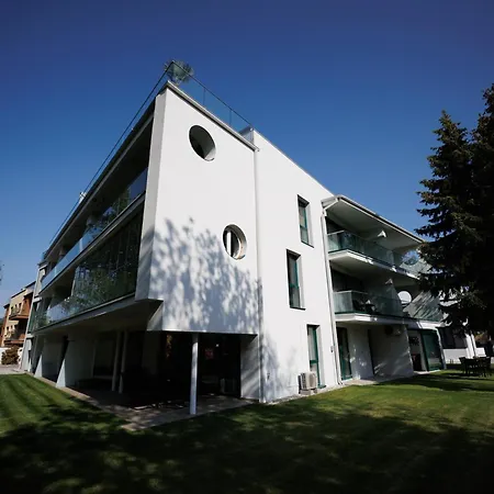 Bauhaus Wellness * Siofok